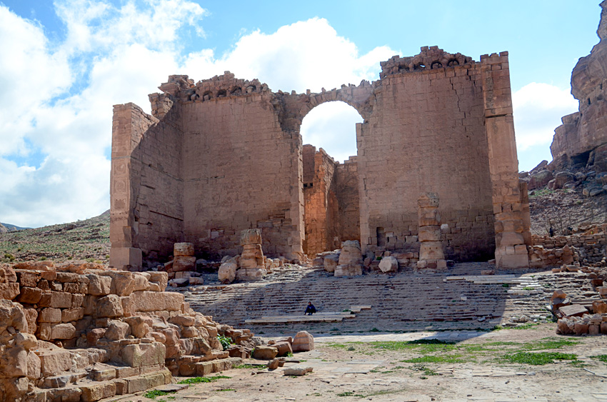 Petra - Qasr al-Bint