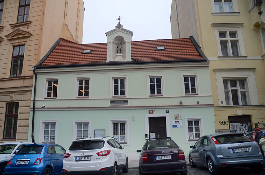 Socha svatého Vojtěcha na chudobinci pod Vyšehradem