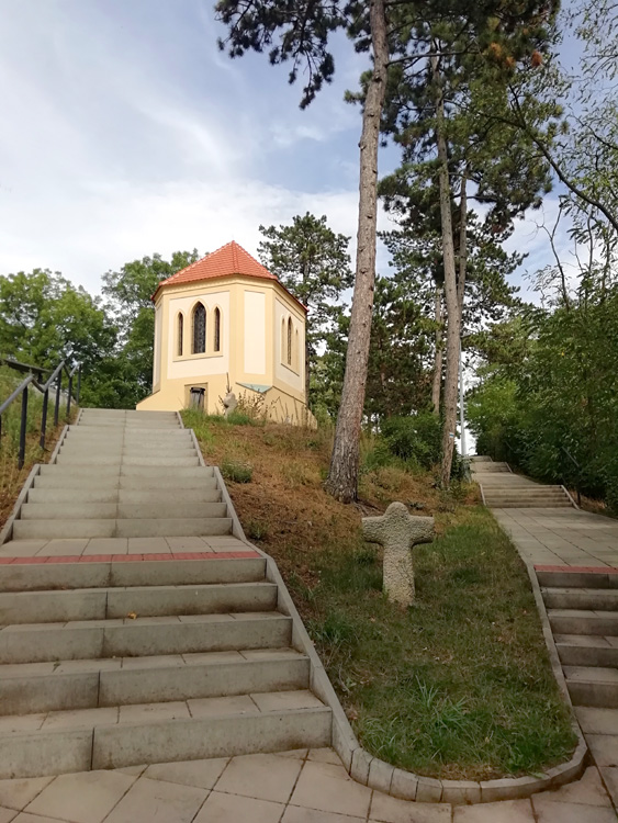 Kostel Nanebevzet Panny Marie - Modany