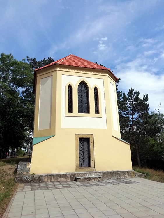 Kostel Nanebevzet Panny Marie - Modany