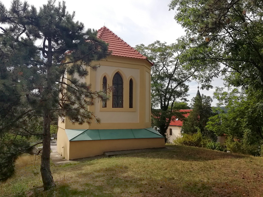 Kostel Nanebevzetí Panny Marie - Modřany