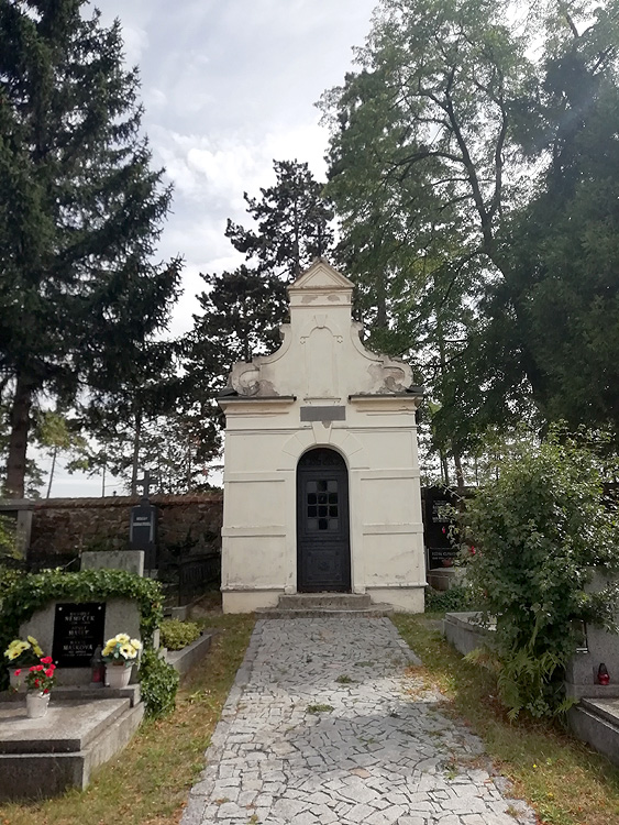 Hřbitovní kaple - hřbitov Modřany