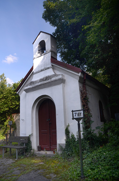 Hřbitovní kaple - Braník
