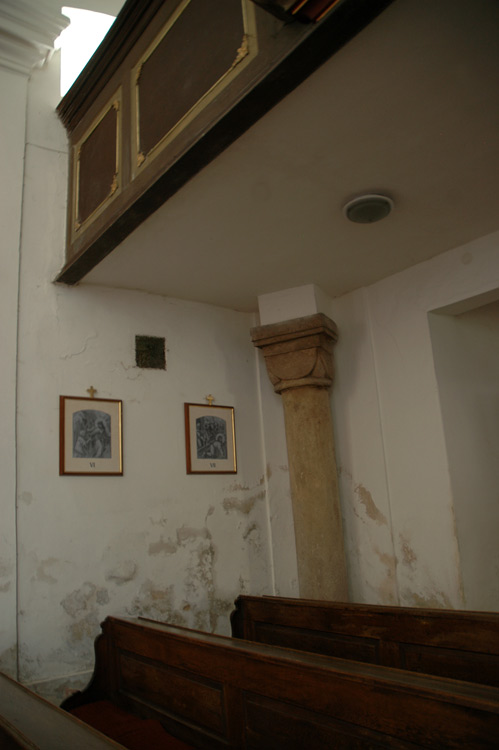 Kostel svatého Petra a Pavla - Řeporyje