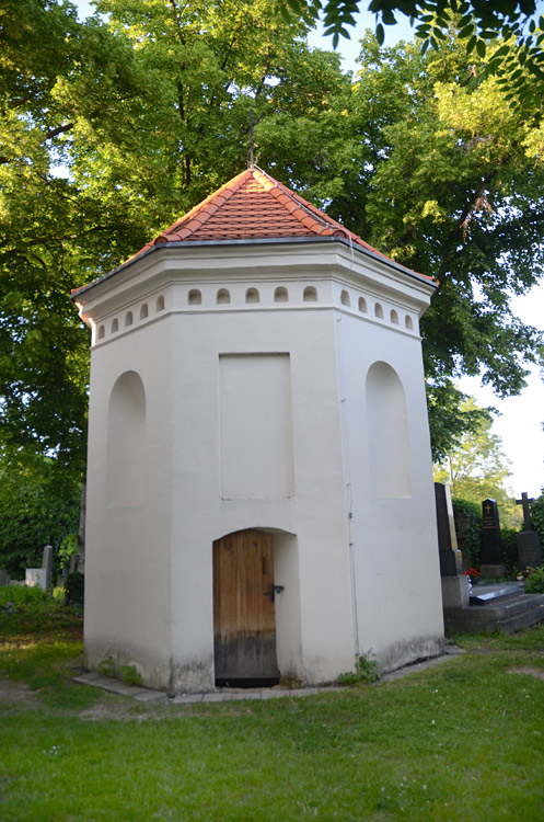 Kostnice - Zbraslav