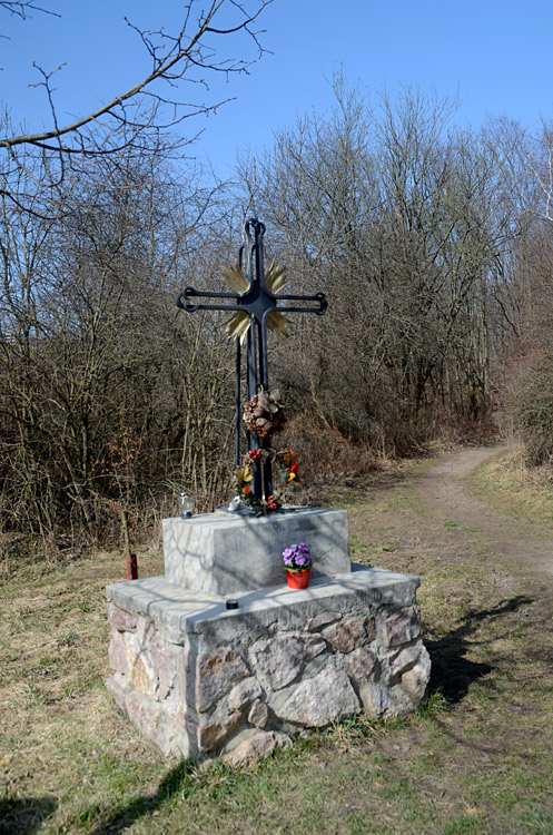 Křížek Za Knotkem - Holyně