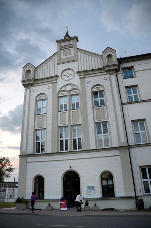 Kostel Svaté rodiny - Řepy