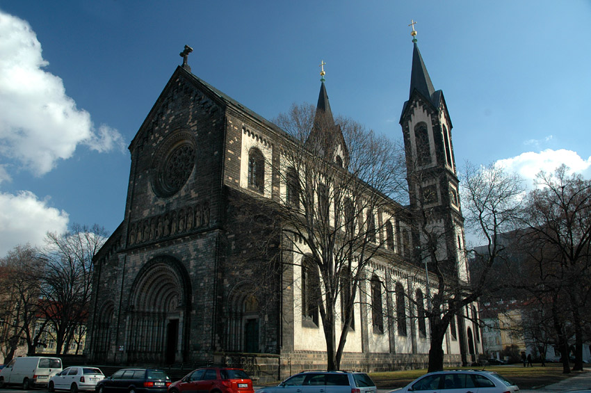 Kostel svatého Cyrila a Metoděje - Karlín