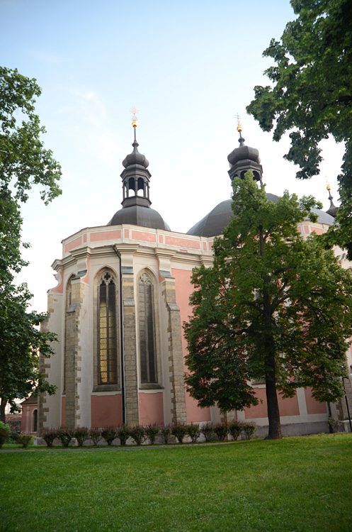 Kostel Nanebevzet Panny Marie a Karla Velikho