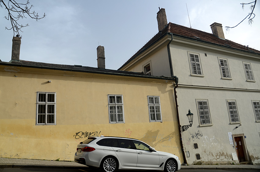 Kanovnický dům u svatého Apolináře na Větrově