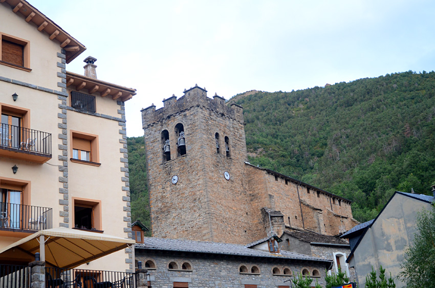 Broto - Iglesia de San Pedro