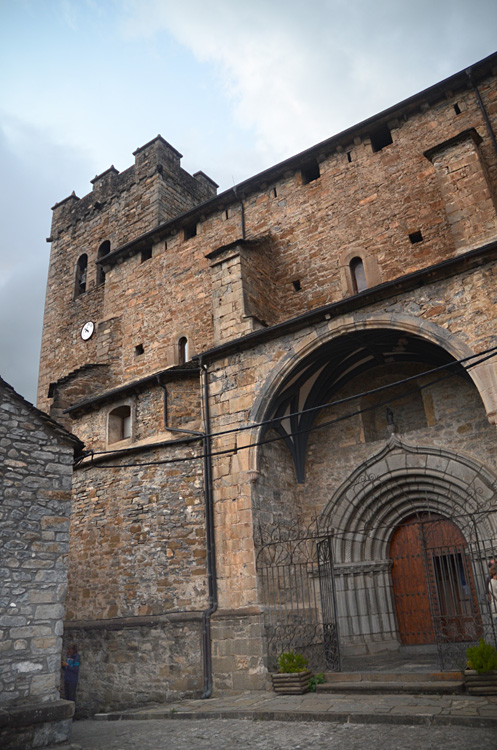 Broto - Iglesia de San Pedro