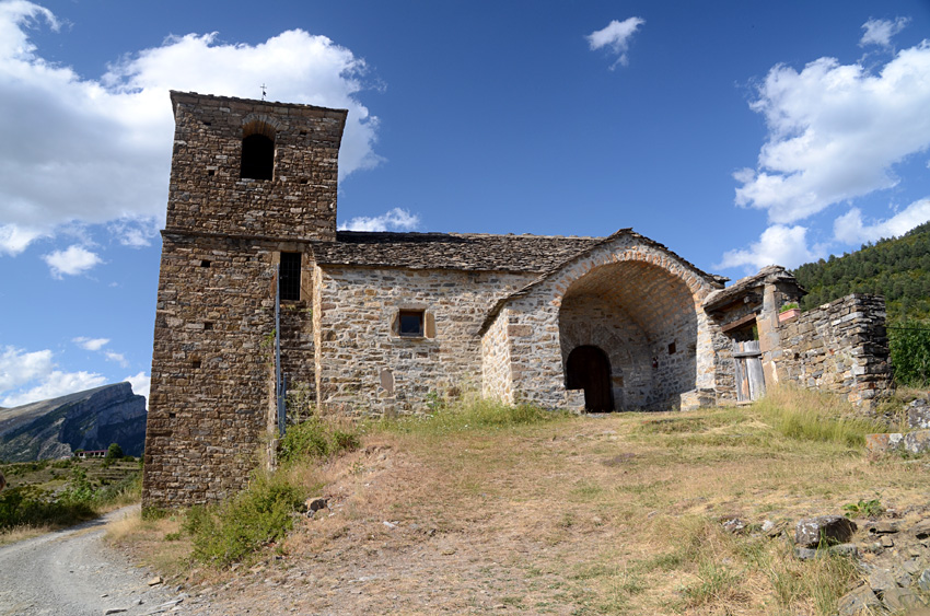 Vió - Iglesia de San Vicente Mártir