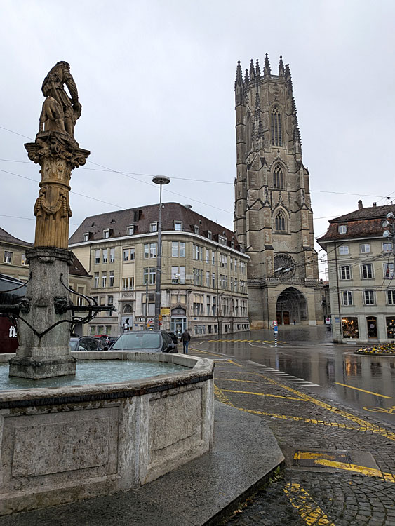 Fribourg - katedrála svatého Mikuláše
