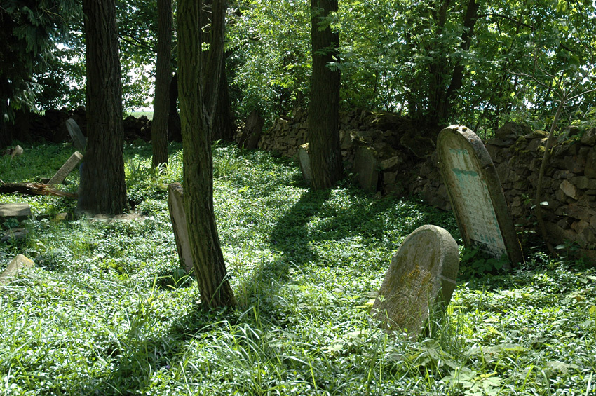 Pravonín - hřbitov