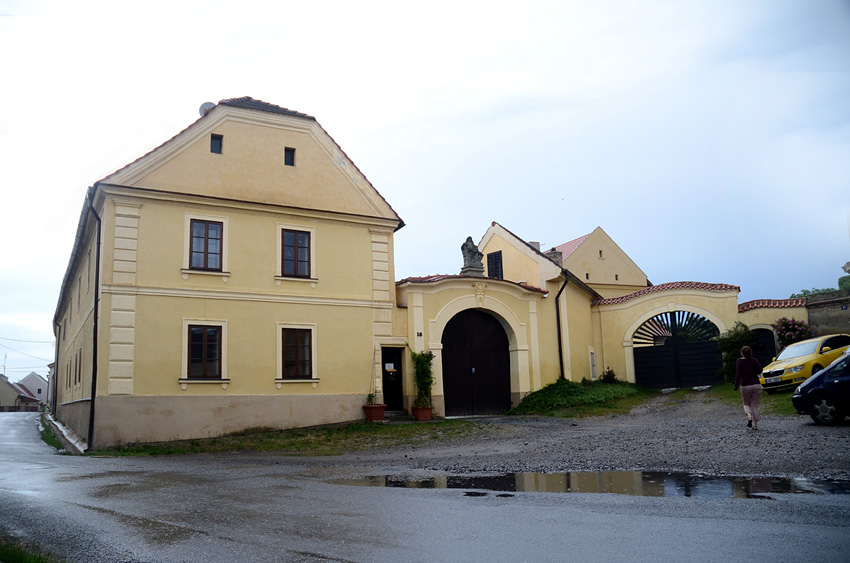 Dobrovíz