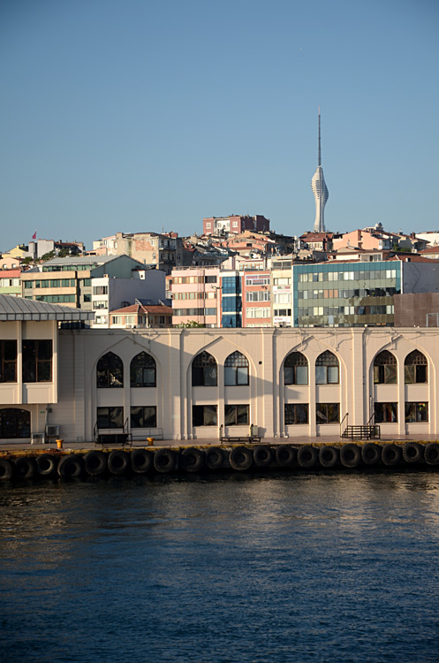 Istanbul - loď Kadiköy - Beşiktaş