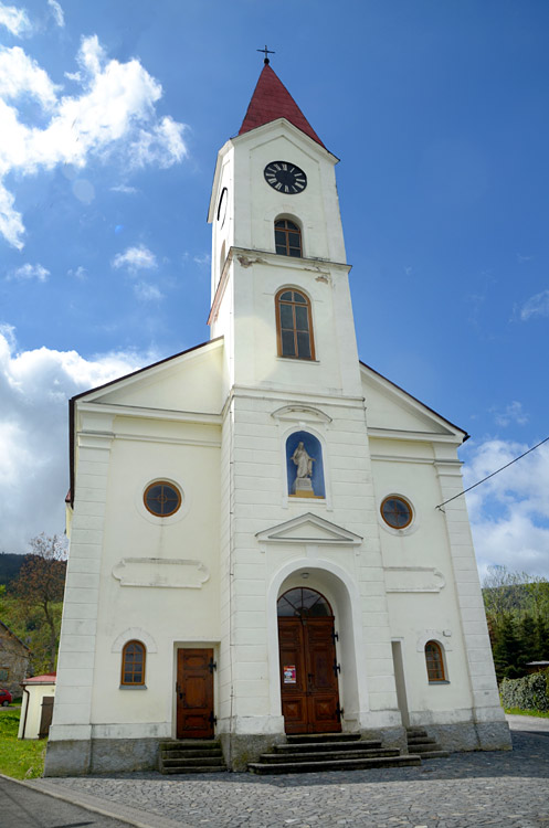 Bílý Potok - kostel Nejsvětější Trojice