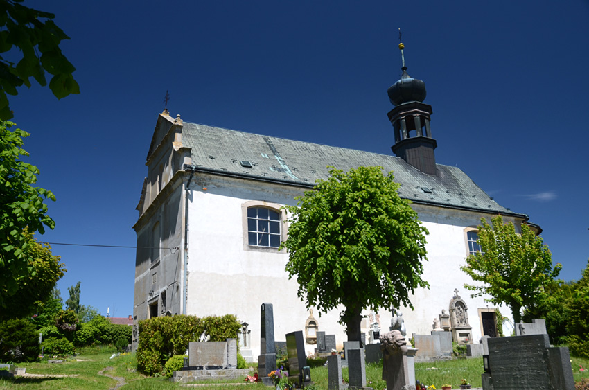 Český Dub - kostel Nejsvětější Trojice