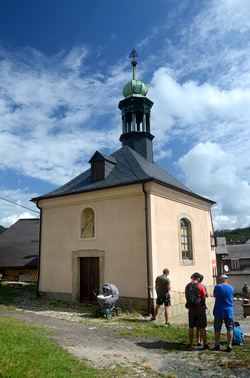 Hodkovice nad Mohelkou - kaple svatého Petra a Pavla