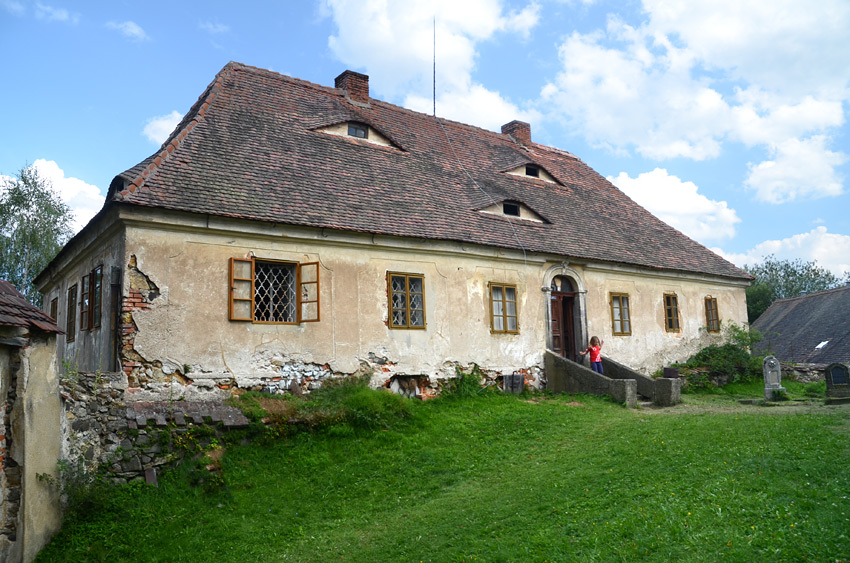 Ves - kostel svatého Vavřince