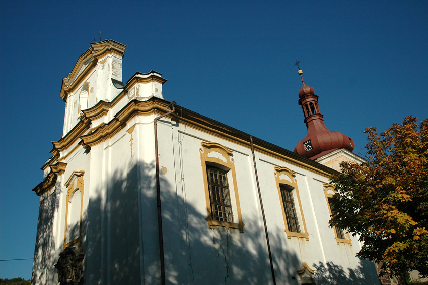 Kostomlaty pod Milešovkou - kostel svatého Vavřince