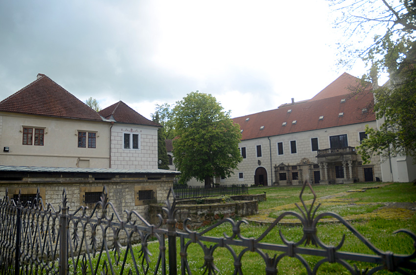 Teplice - pozůstatky románské baziliky