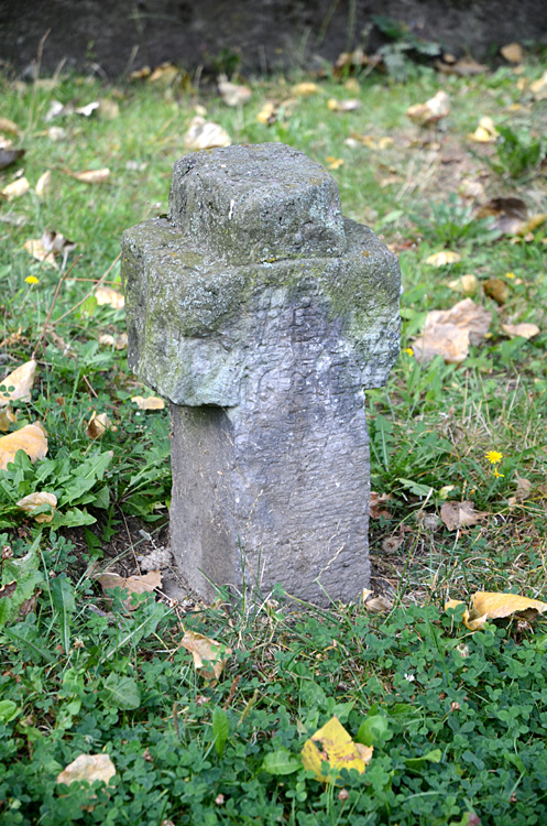 Chlumec - smírčí kříže