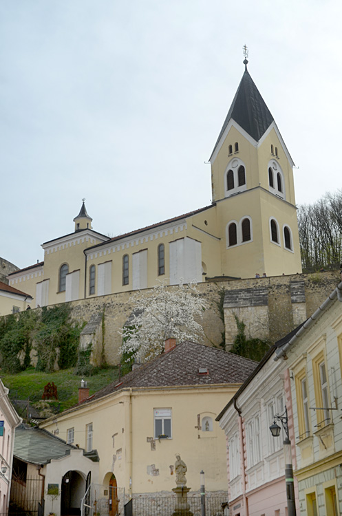 Trenčín - farský kostol Narodenia Panny Márie